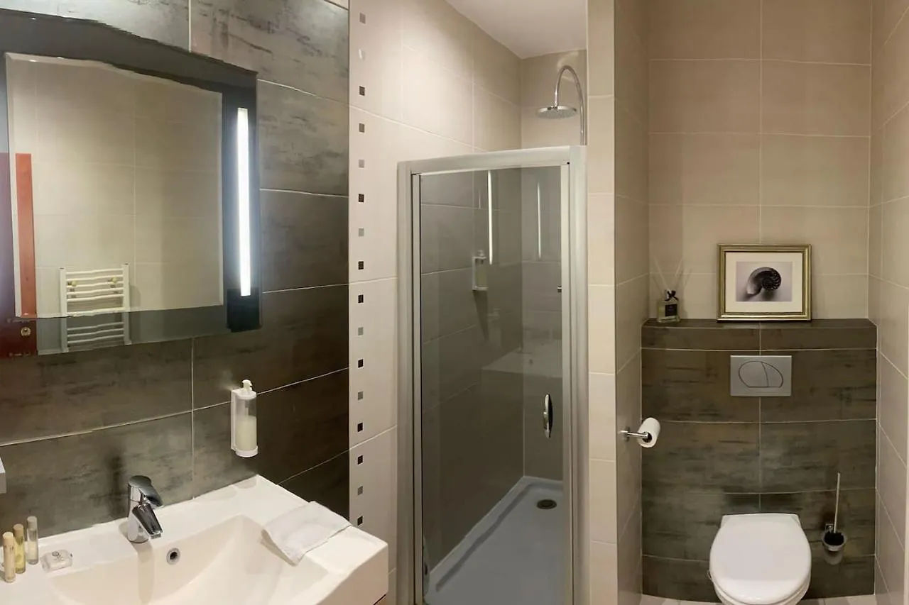 Studio Douillet Centre Канны Апартаменты